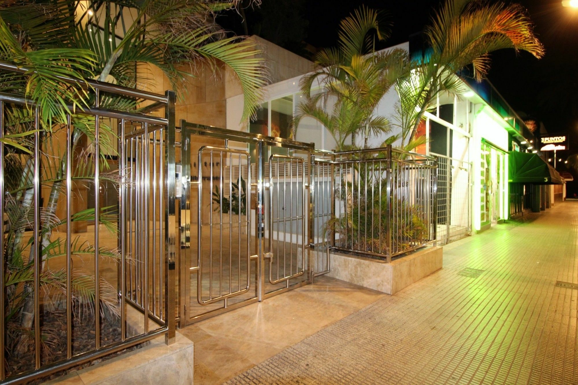 Acintur Apartment Levante Beach-Old Town Бенидорм Екстериор снимка